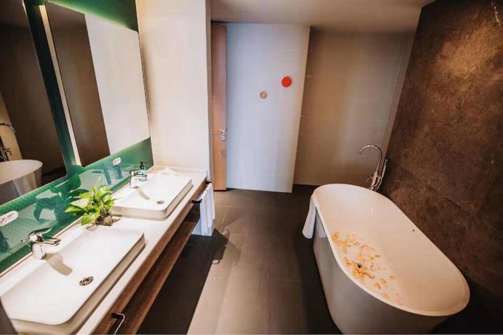 Holiday Inn Express Ningbo Fenghua By Ihg Экстерьер фото